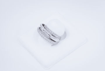 de GRISOGONO White Diamonds White Gold Ring